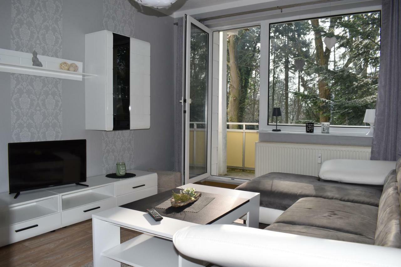 Ferienwohnung "Am Schlosspark" Neetzow Екстериор снимка